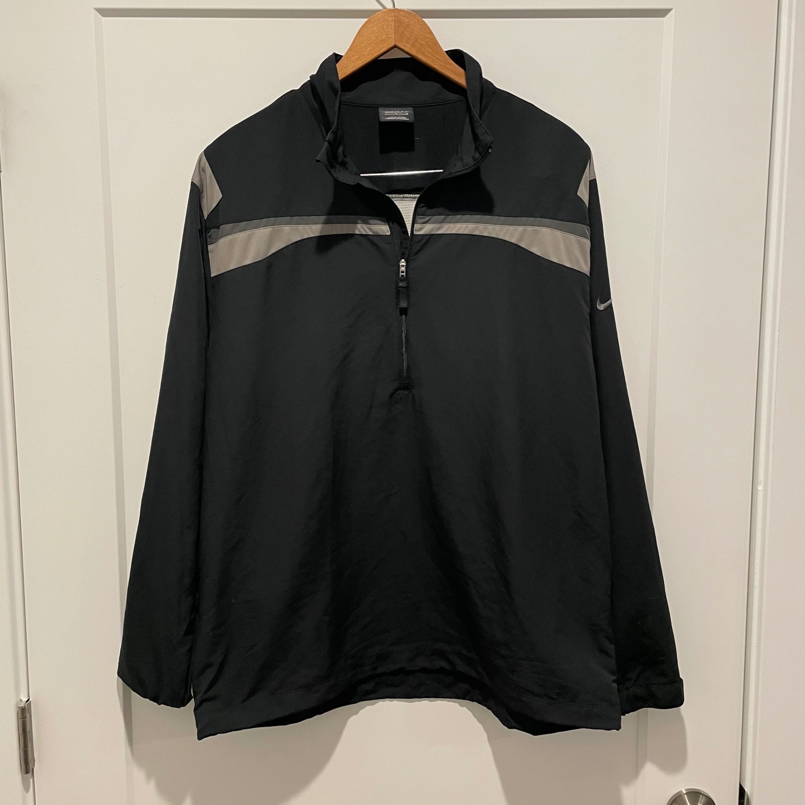 Nike Golf Mens Large Black Gray 1/4 Zip Pullover Windbreaker Jacket Lutheran